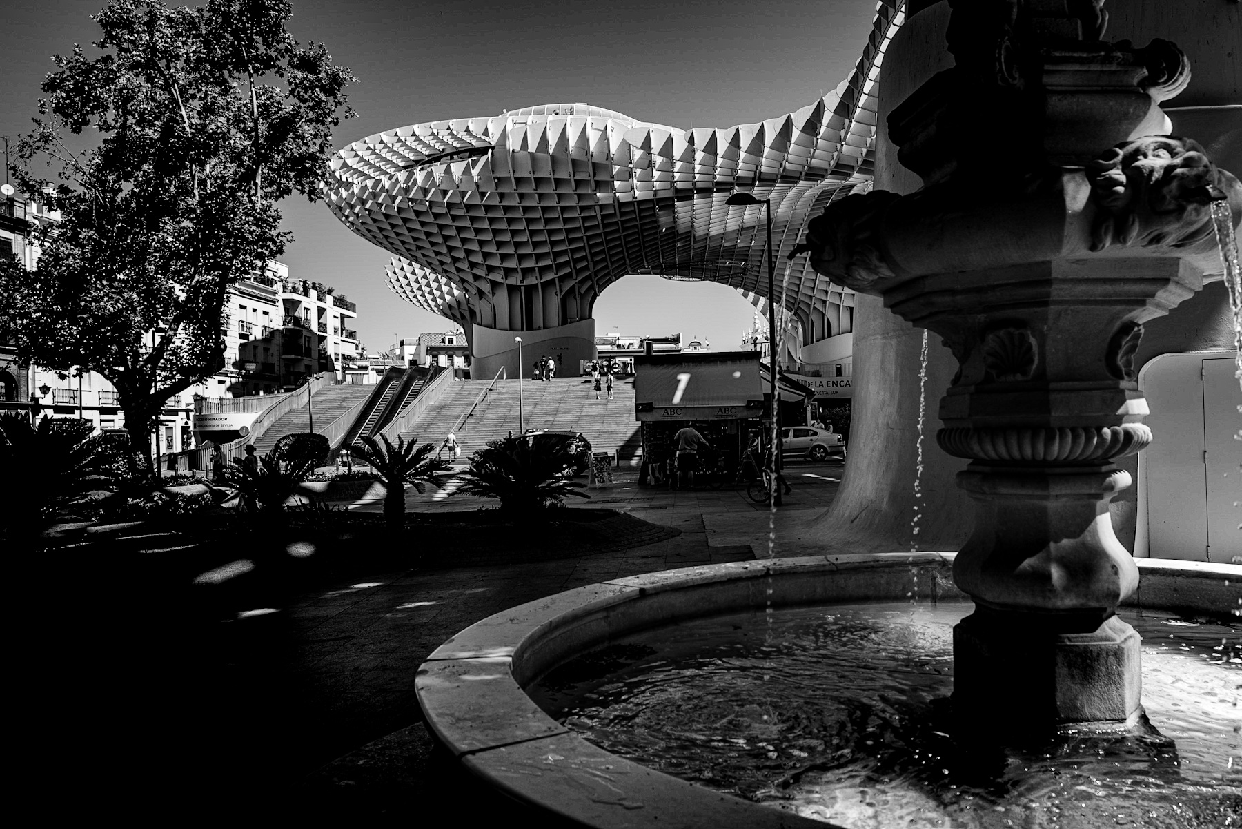 Seville: Wo antike Brunnen auf futuristische Horizonte treffen – das Metropol Parasol