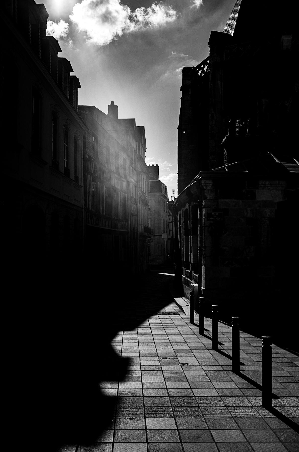 Echoes in Stone: Navigating Rouen’s Historic Shadows