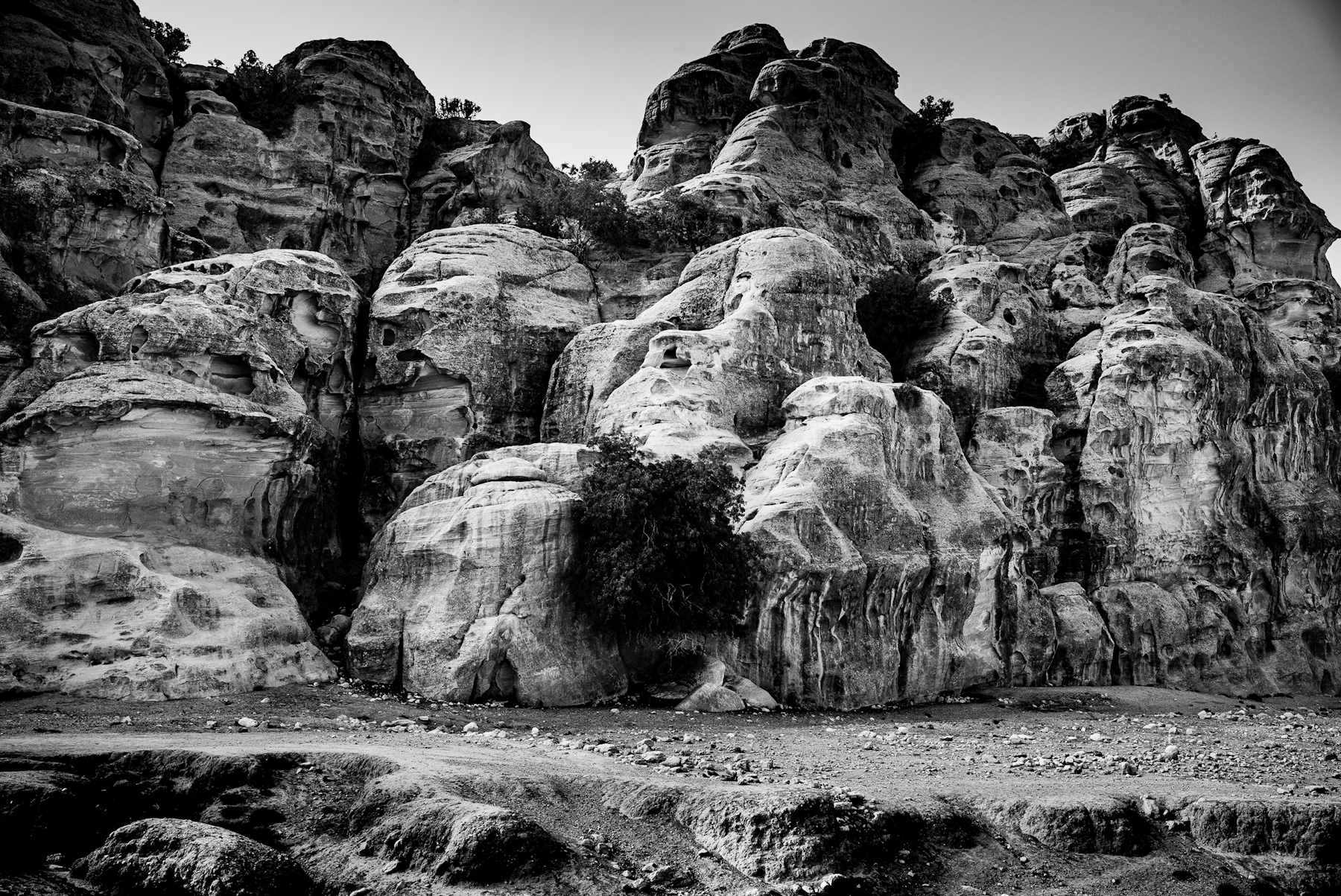 Echoes in Stone: Unveiling Ancient Rock-Cut Marvels